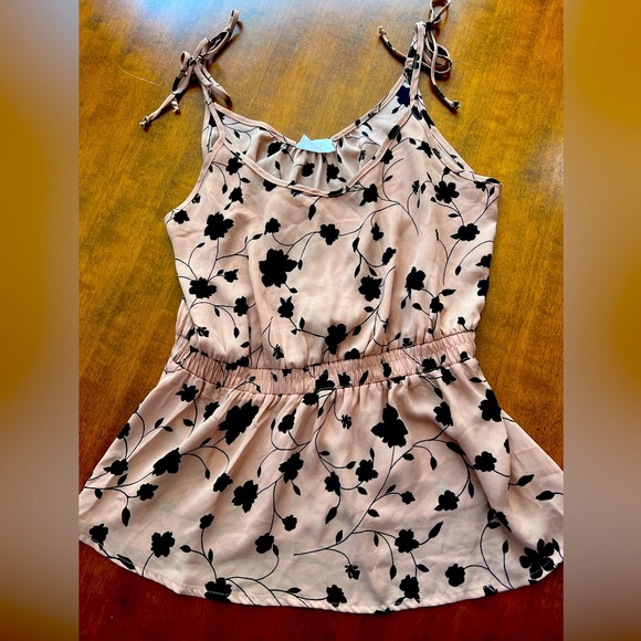 Sienna Sky Womens Peplum Sleeveless Blouse Strappy Tie Sz M - Picture 3 of 5